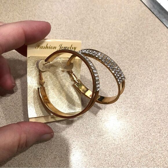 Fashion Jewelry Gold Rhinestone Hoop Earrings (A)12 - Picture 4 of 6